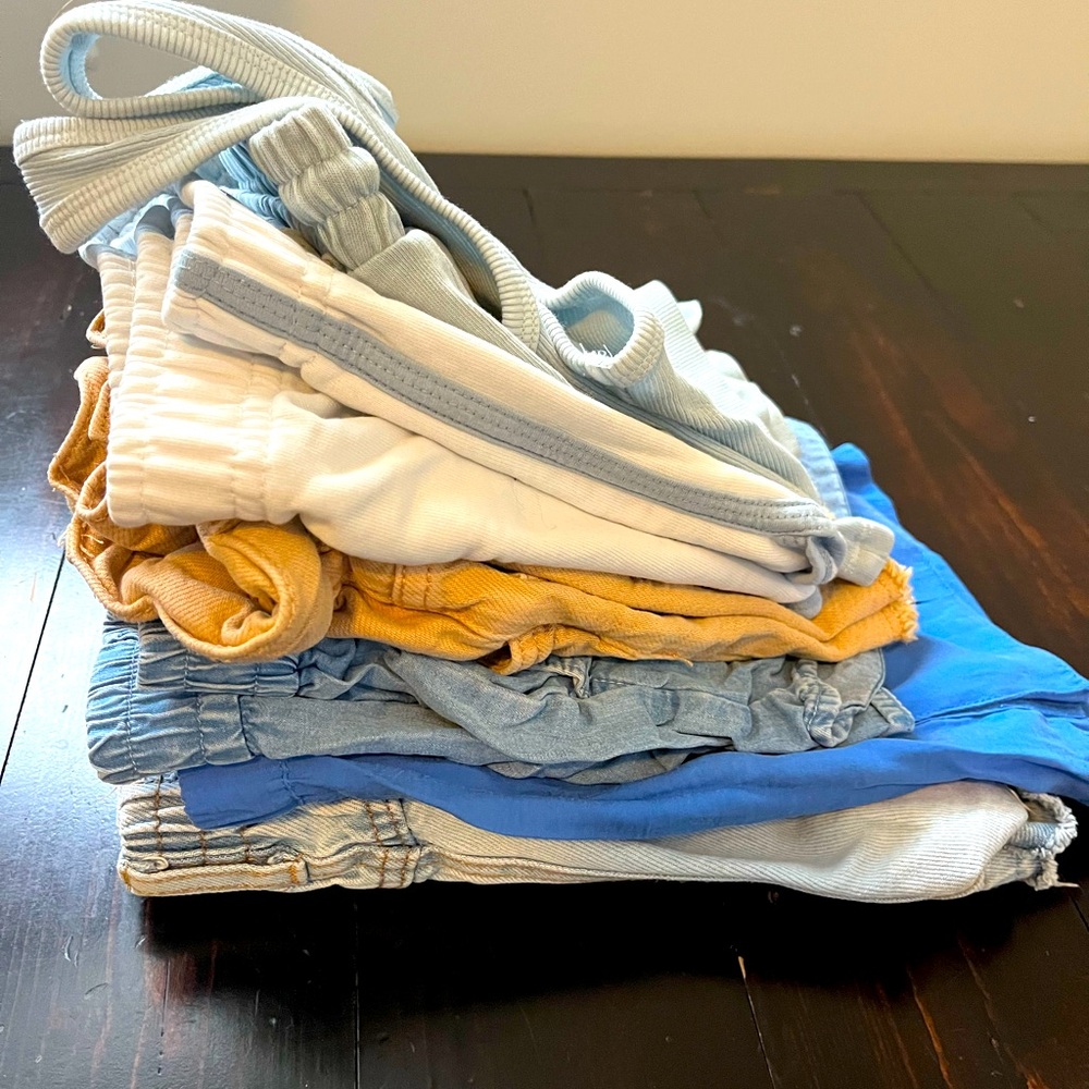 6 Zara girls shorts size 9. Includes all shown